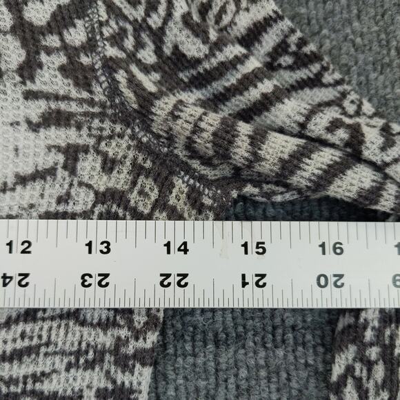 Energie Womens V Neck Top White Black Colorful Pattern Size Small - Picture 5 of 11